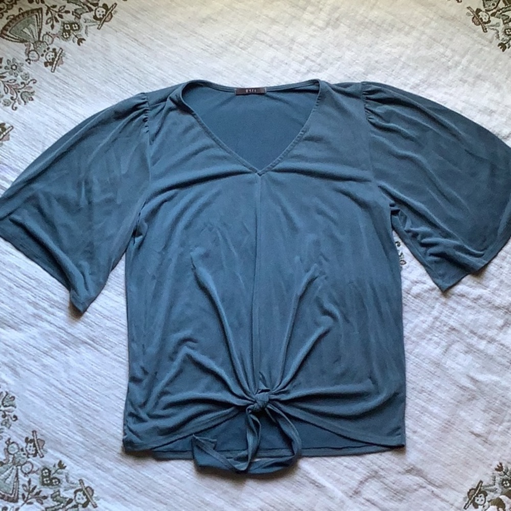 Gyft Tie Front Modal Blouse Size Medium